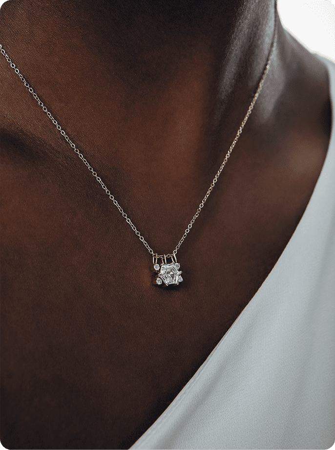 Dije Pyrene Oro Amarillo 18K